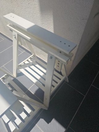 Caballetes de madera blancos IKEA