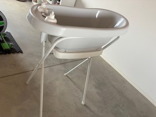 Bañera para bebé con soporte y termómetro