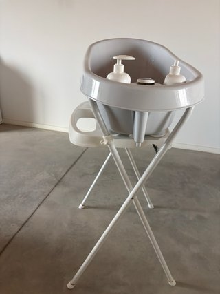 Bañera para bebé con soporte y termómetro