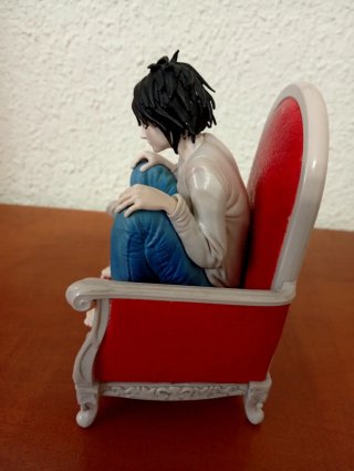 Figura L Lawliet Silla Trono. Death Note
