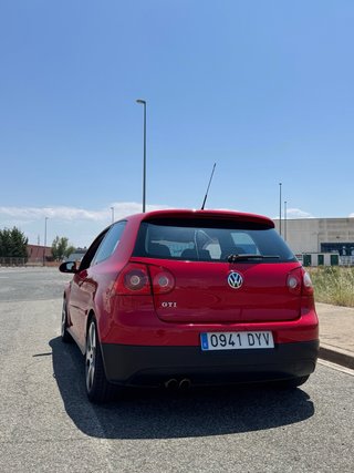 Volkswagen Golf 2004