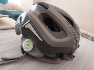 Casco deportivo de bicicleta con luz LED