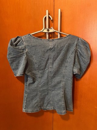 Blusa vaquera M mangas abullonadas