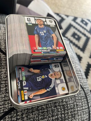 Panini Mundial 2026 Cartas Héroe no se incluye caj