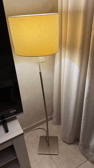 Lampara de pie