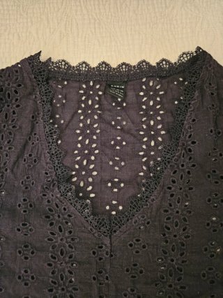 Blusa Shein Batista Negra Bordada