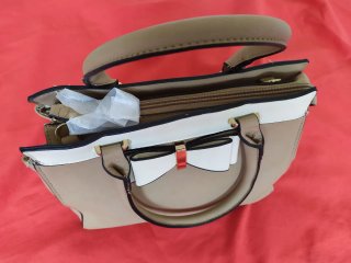 Bolso. Nuevo. 5fotos. Incluye bolsa plástico.
