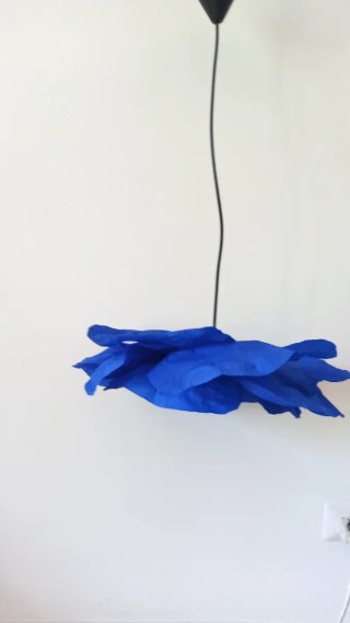 Lampadario fiore blu carta