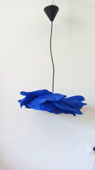 Lampadario fiore blu carta