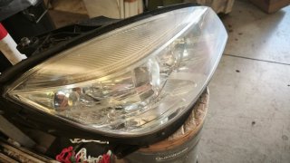 Faros delanteros Ingleses Mercedes-Benz.