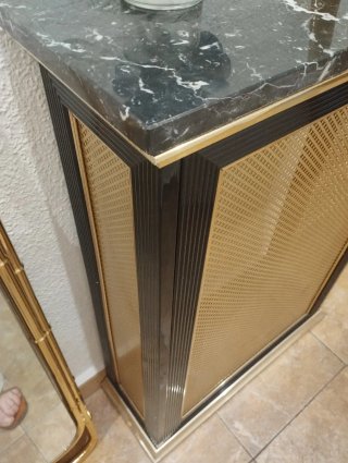 Cubre radiador mármol y rejilla dorada