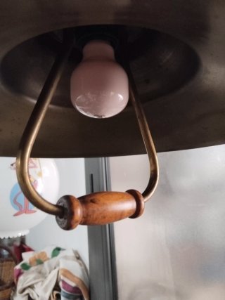 Lámpara colgante de latón y madera