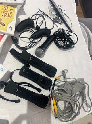 Consola Nintendo Wii + Accesorios y Juegos