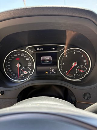 Mercedes-Benz Clase B 180 D