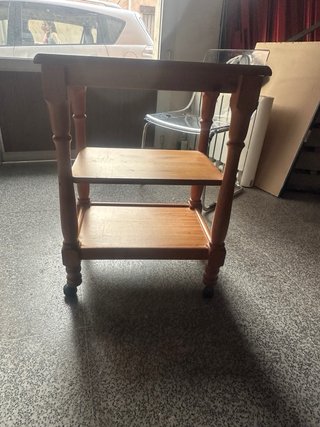2 Mesas de pino - 20€ y 25€