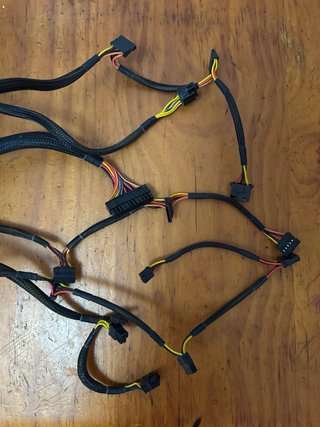 Fuente de Alimentación PC Negra