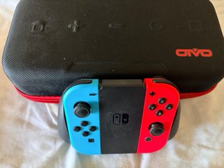 Nintendo Switch OLED + Giochi Zelda e Metroid