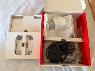 Nintendo Switch OLED + Giochi Zelda e Metroid