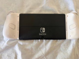 Nintendo Switch OLED + Giochi Zelda e Metroid