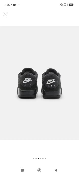 Jordan 4 RM Negras Talla 40 Nuevas