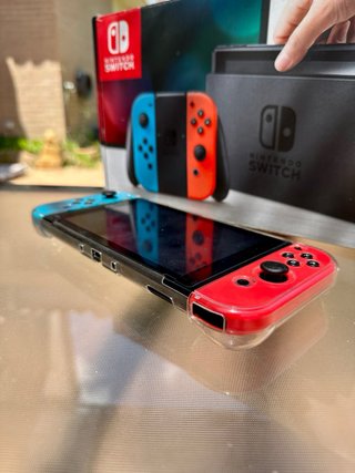 NUOVO | Nintendo Switch con accessori