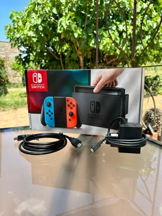 NUOVO | Nintendo Switch con accessori