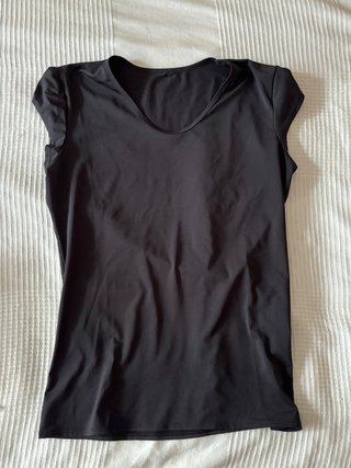 Camiseta deportiva negra