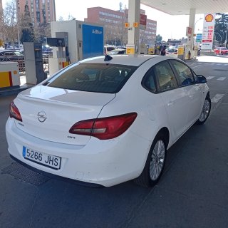OPEL ASTRA 1.6 TDCI DISTINTIVO C IMPECABLE