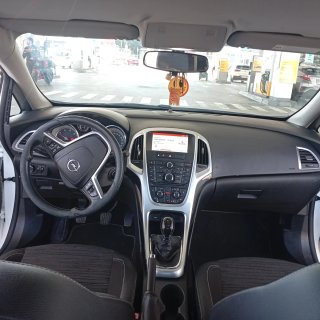 OPEL ASTRA 1.6 TDCI DISTINTIVO C IMPECABLE