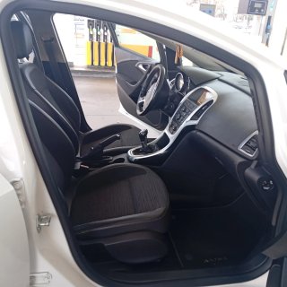 OPEL ASTRA 1.6 TDCI DISTINTIVO C IMPECABLE