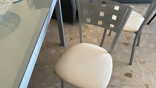 Mesa de comedor cristal y metal