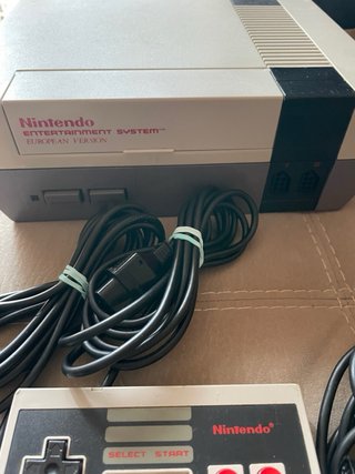 Nintendo NES Console + Giochi + Controller