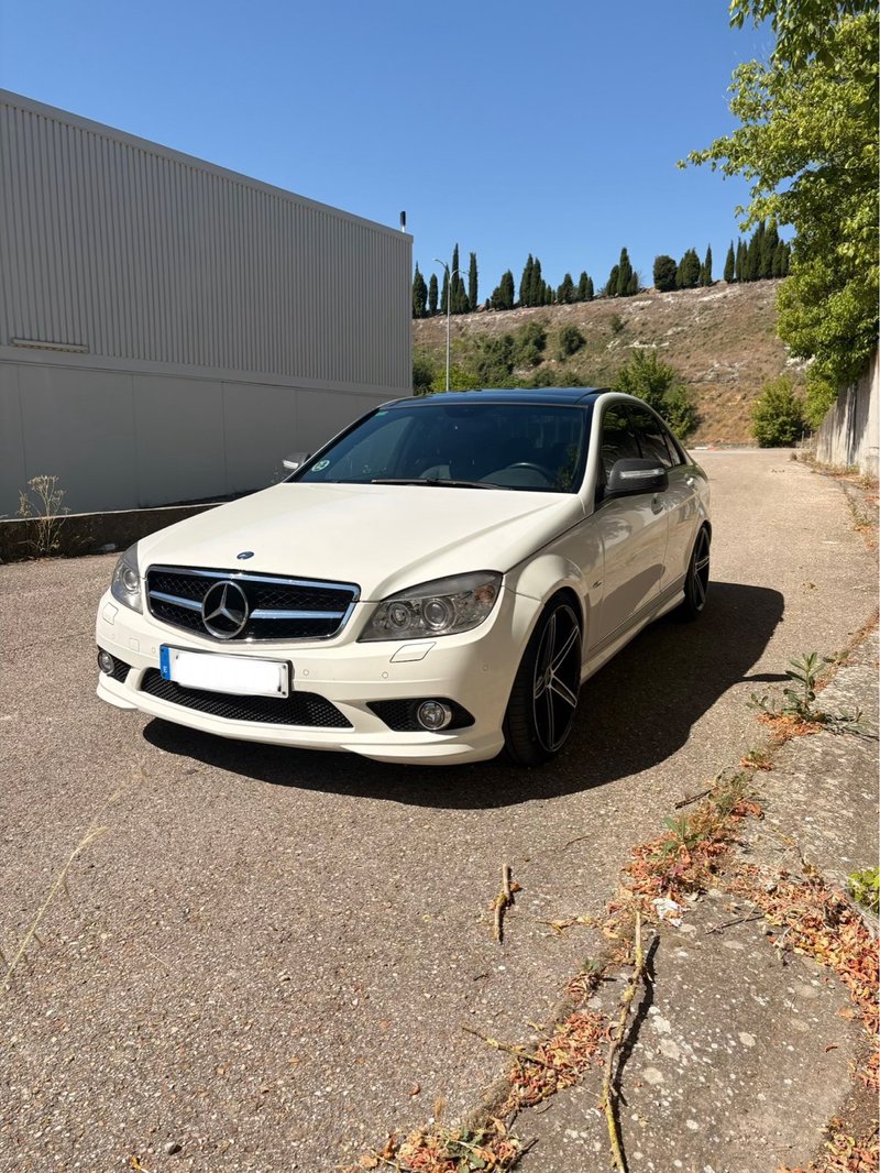 Mercedes-Benz Clase C 2009 - foto 1