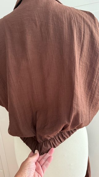 Conjunto marrón pantalón y cazadora
