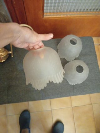Lámpara de colgar techo dorada con tulipas de cris