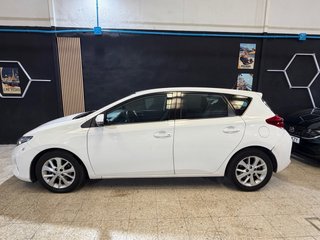 Toyota Auris 2014
