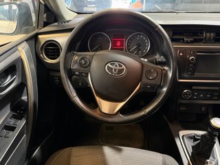 Toyota Auris 2014