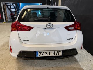 Toyota Auris 2014