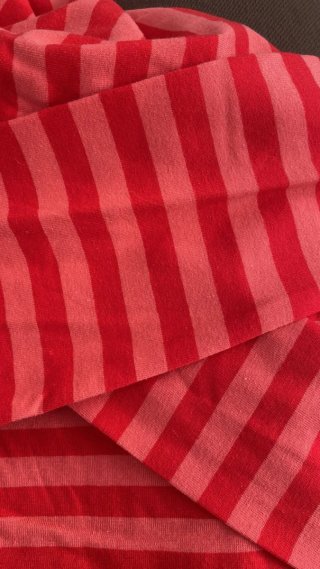 Camiseta manga larga de rayas rosas y rojas M