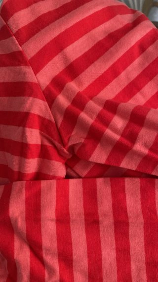 Camiseta manga larga de rayas rosas y rojas M
