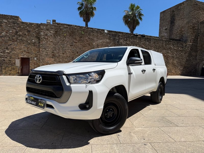 Toyota Hilux 2022 - foto 1