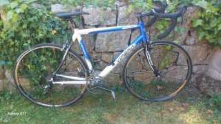 Bicicleta de carretera Vipera R636