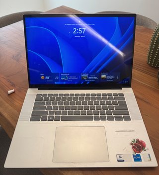 Dell Inspiron 16 5630 Portátil Gris
