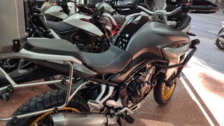 MITT 555 TT Adventure Negra/Gris