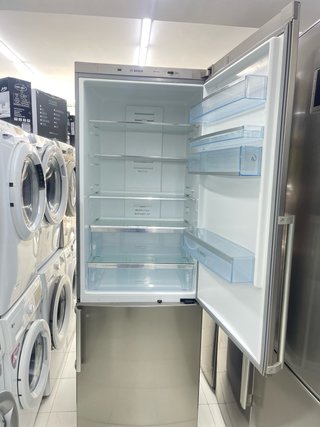 Nevera marca Bosch con garantía transporte