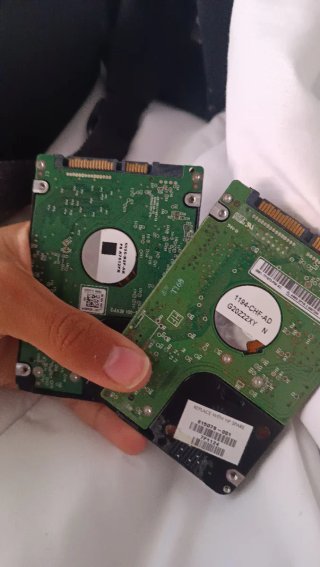 2 Discos Duros WD Blue y Scorpio 500GB