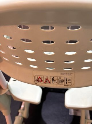 Silla de ducha con ruedas