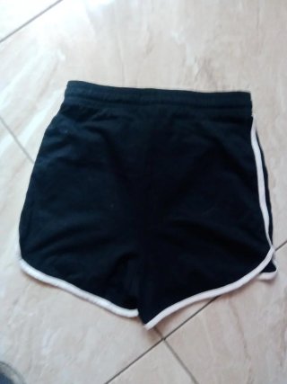 Pantaloncini neri con laccetti