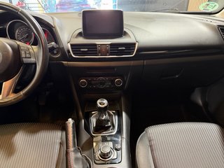 Mazda 3 2015