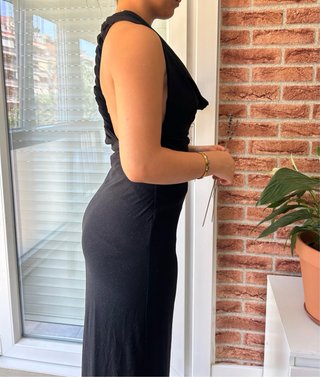 Vestido largo negro espalda descubierta